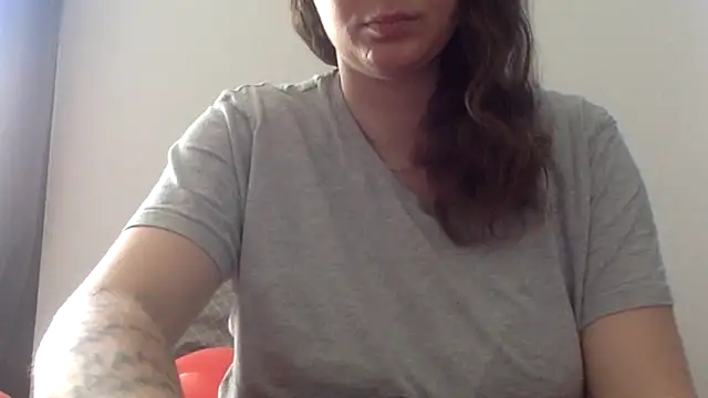 Snapshot of douce_blanche13 chatting on 04.09.26 douce blanche13 online show from 04.09.26