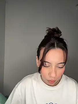 Nicole Cute04 online show from 04.12.26