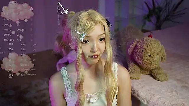 Linhmew online show from 07.15.26