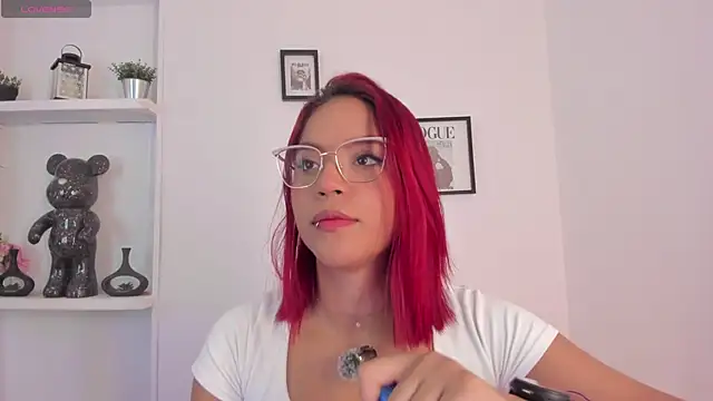 Im Scarlett  online show from 04.23.26