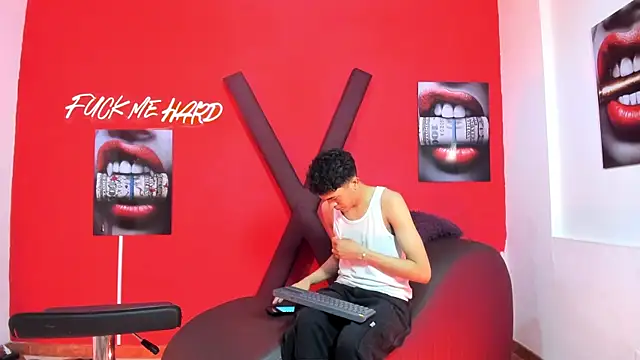 SKYN MAN online show from 04.10.26