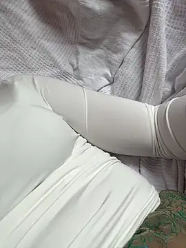 lena-smile683 online show from 04.27.26