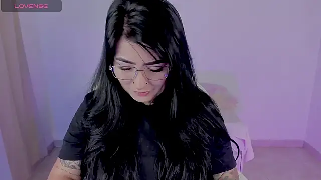 Snapshot of heeyy_kitty chatting on 04.11.26 heeyy kitty online show from 04.11.26