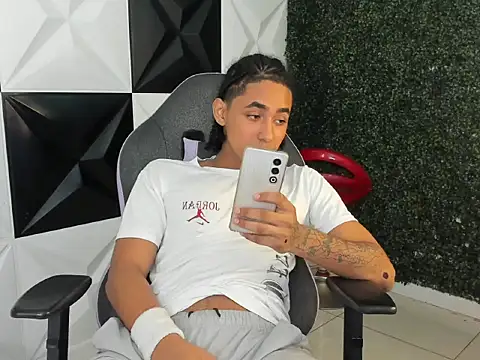 taylor bigdick18 online show from 03.26.26