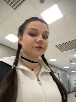 MaryLola online show from 03.29.26