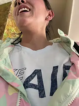 SamanthaWalker  online show from 04.22.26