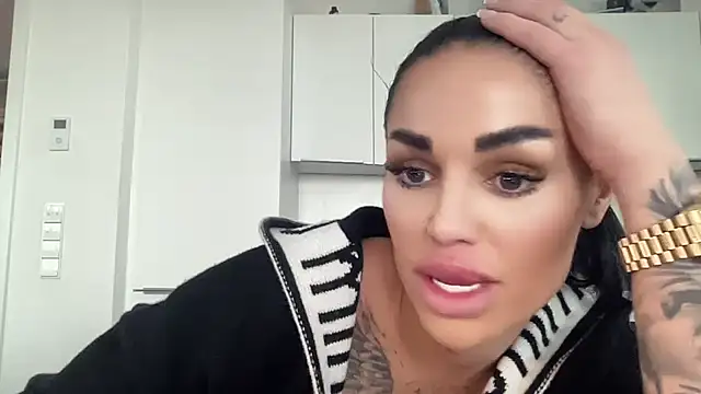 Snapshot of AMBER_HARD chatting on 03.24.26 AMBER HARD online show from 03.24.26