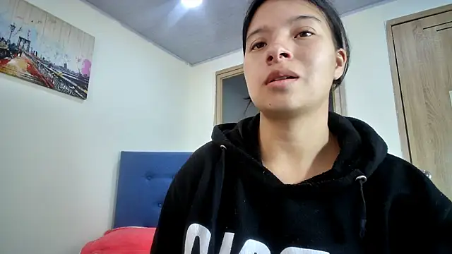 Snapshot of HIMAWARY_SOIN5 chatting on 05.18.26 HIMAWARY SOIN5 online show from 05.18.26