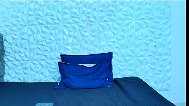 SOPHIA ZC online show from 04.14.26