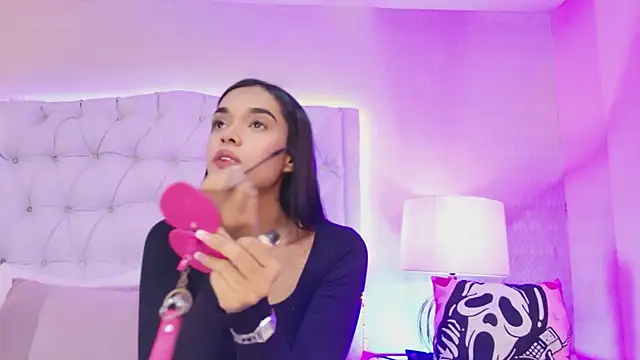 Snapshot of MeganRoseh chatting on 05.18.26 MeganRoseh online show from 05.18.26