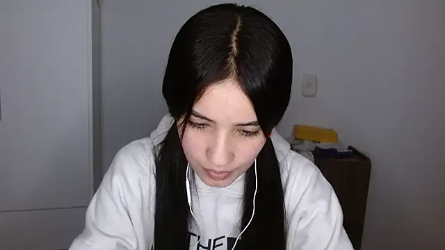 Lucy engel online show from 04.10.26