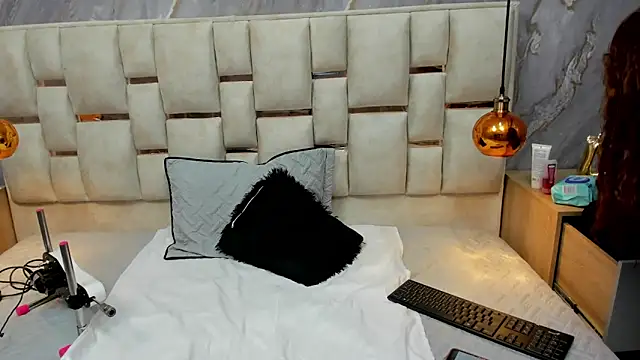 Milf Drip online show from 05.14.26
