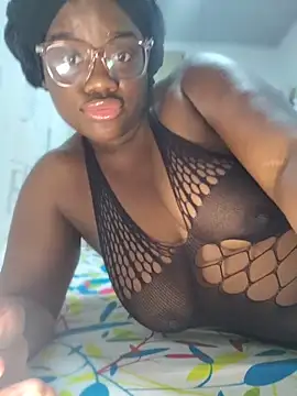 YourLiaa  online show from 04.05.26