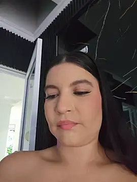 Pretty Julieta online show from 04.05.26