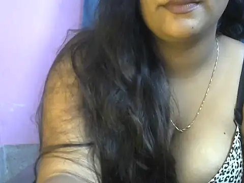 QUEEN-OF-QUEEN online show from 07.13.26