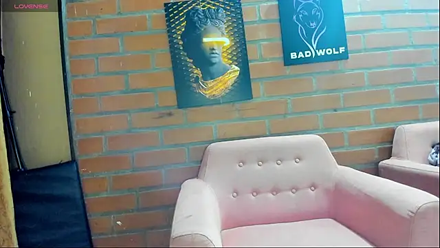 Badwolf818  online show from 04.17.26