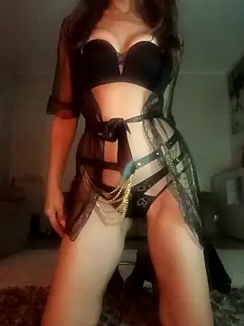 Snapshot of ChiaraFerraro chatting on 04.17.26 ChiaraFerraro online show from 04.17.26