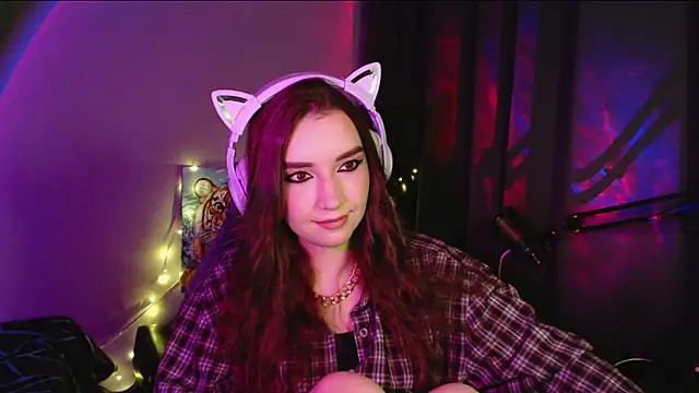 Snapshot of Celia_Sensual_ chatting on 05.12.26 Celia Sensual online show from 05.12.26