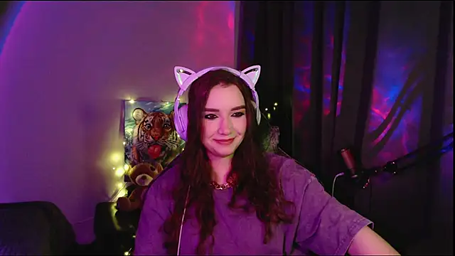 Snapshot of Celia_Sensual_ chatting on 05.15.26 Celia Sensual online show from 05.15.26