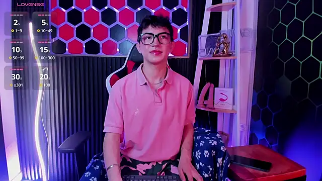 Cristopher Wild online show from 06.27.26