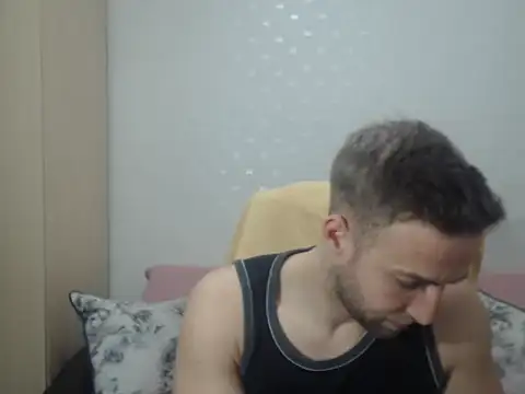 Snapshot of BlondEagleMuscle chatting on 03.17.26 BlondEagleMuscle online show from 03.17.26
