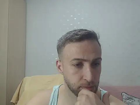 Snapshot of BlondEagleMuscle chatting on 03.24.26 BlondEagleMuscle online show from 03.24.26