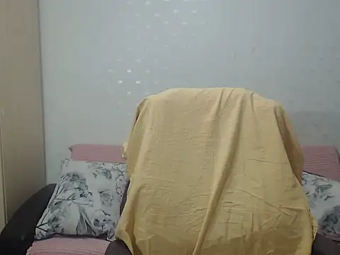 Snapshot of BlondEagleMuscle chatting on 03.25.26 BlondEagleMuscle online show from 03.25.26