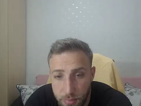 Snapshot of BlondEagleMuscle chatting on 04.01.26 BlondEagleMuscle online show from 04.01.26