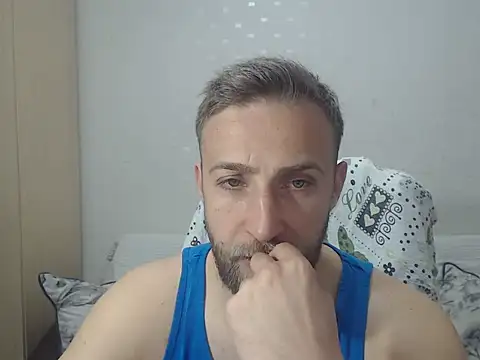 Snapshot of BlondEagleMuscle chatting on 04.23.26 BlondEagleMuscle online show from 04.23.26