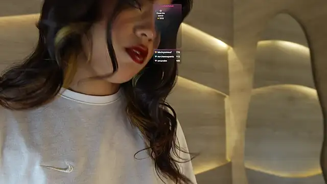 Mia Rosalie online show from 05.14.26