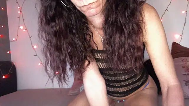 Snapshot of angeleclara@xh chatting on 04.24.26 angeleclaraxh online show from 04.24.26