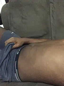 Snapshot of Henriqueamoror chatting on 03.14.26 Henriqueamoror online show from 03.14.26