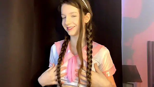 Kissme Kira online show from 03.10.26