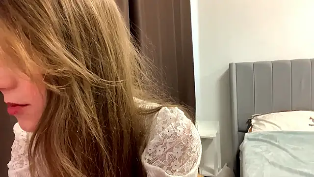 Kissme Kira online show from 04.23.26