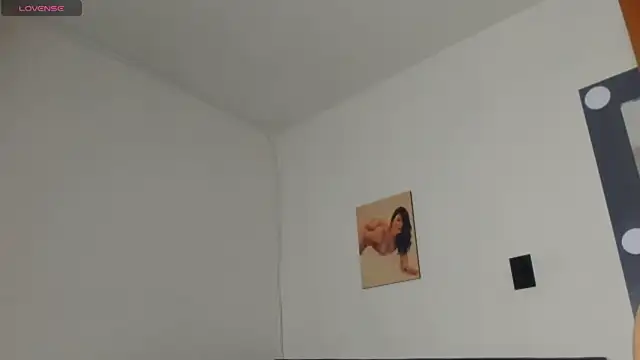 Snapshot of AnthonellaSweet_ chatting on 04.23.26 AnthonellaSweet online show from 04.23.26