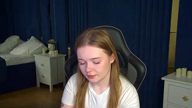 ElinaVale online show from 05.20.26