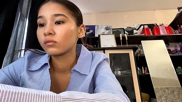 CatherineForbes online show from 04.15.26