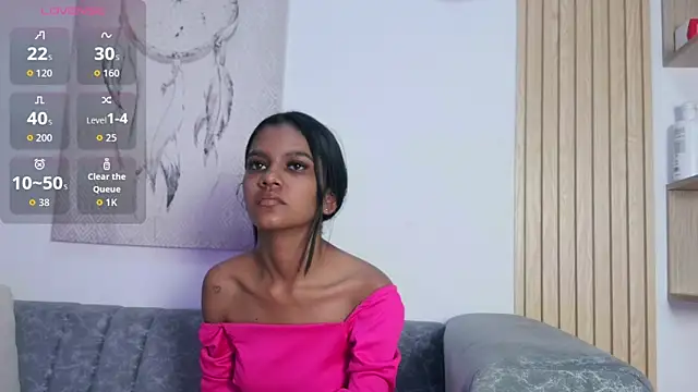 queen adhara online show from 04.21.26