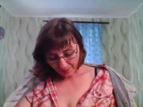 Alisaprice077 online show from 04.18.26