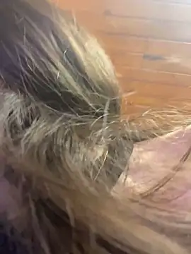 Cloe pink1 online show from 04.27.26