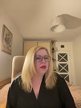 JanieLight53 online show from 05.10.26