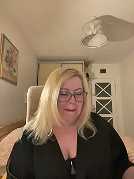 JanieLight53 online show from 05.21.26