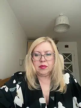 JanieLight53 online show from 05.29.26