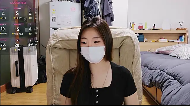 Berry Chuu online show from 06.30.26
