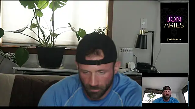 Snapshot of JonAriesxxx chatting on 04.03.26 JonAriesxxx online show from 04.03.26