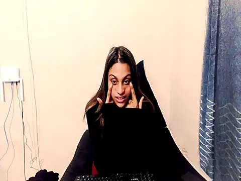 Snapshot of Luscious_Lexy chatting on 04.25.26 Luscious Lexy online show from 04.25.26
