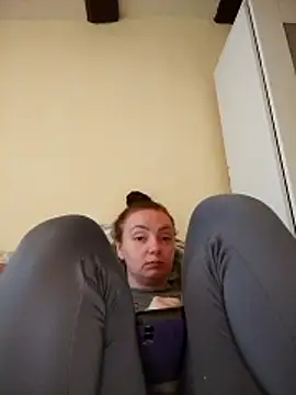 Bella-Monroe online show from 04.10.26