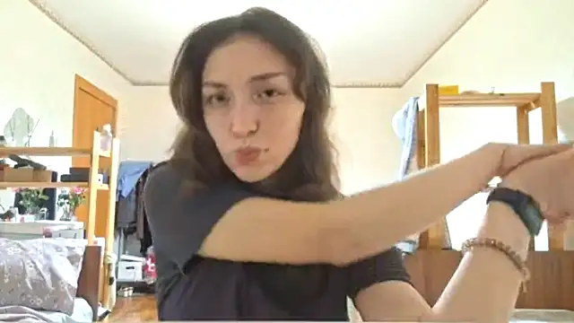Snapshot of CindyLight chatting on 03.23.26 CindyLight online show from 03.23.26