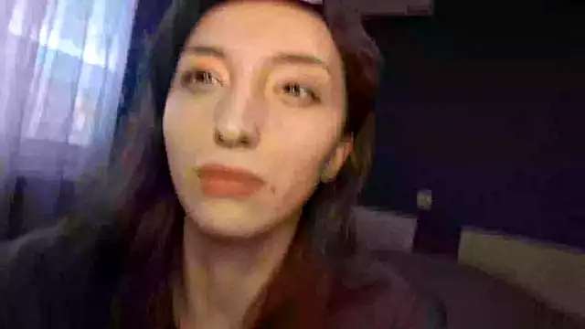Snapshot of CindyLight chatting on 04.29.26 CindyLight online show from 04.29.26