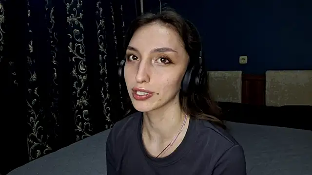 Snapshot of CindyLight chatting on 05.14.26 CindyLight online show from 05.14.26
